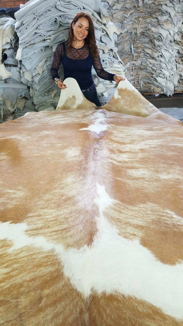 Palomino and White Brazilian Cowhide Rug: XL