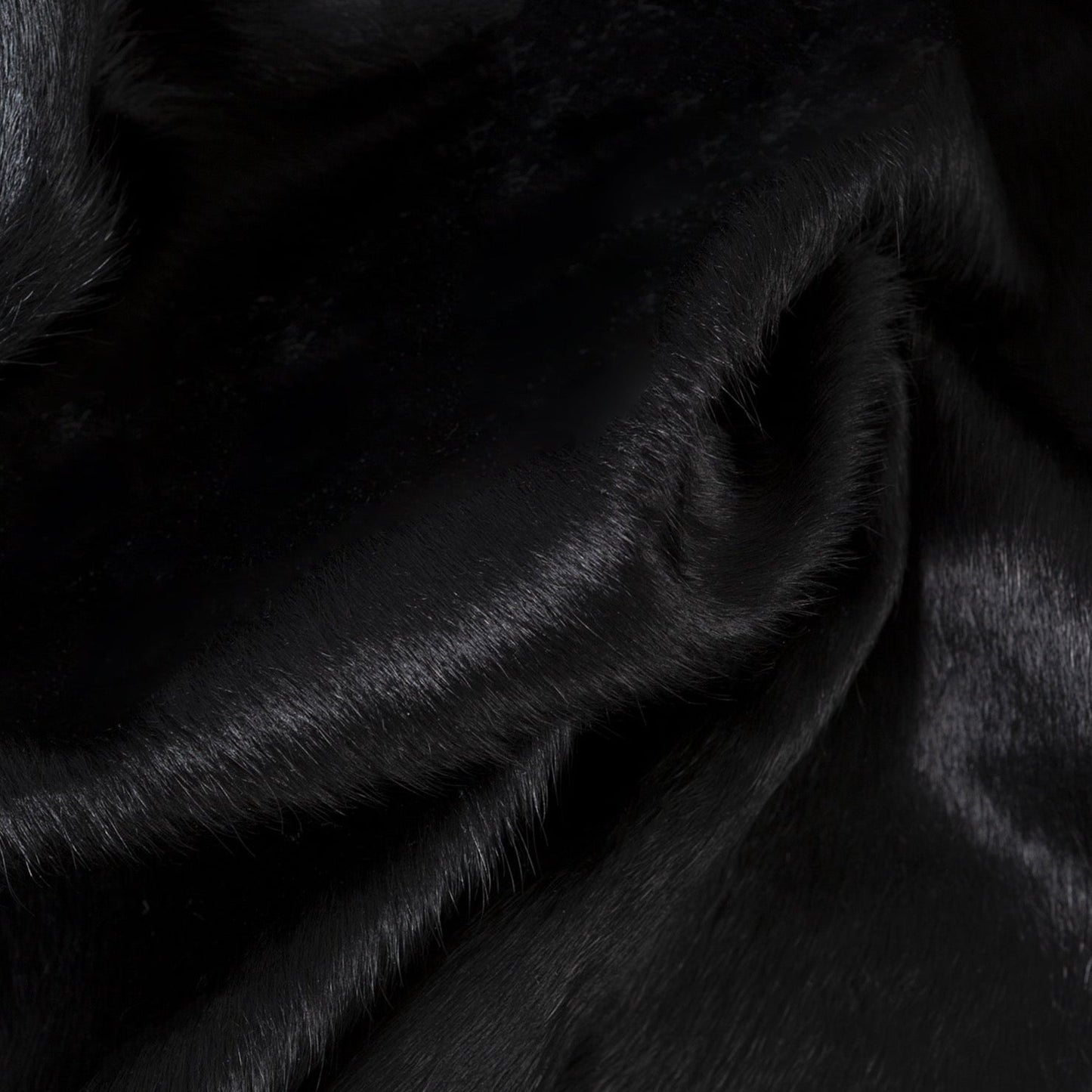 Black Brazilian Cowhide Rug: XXL