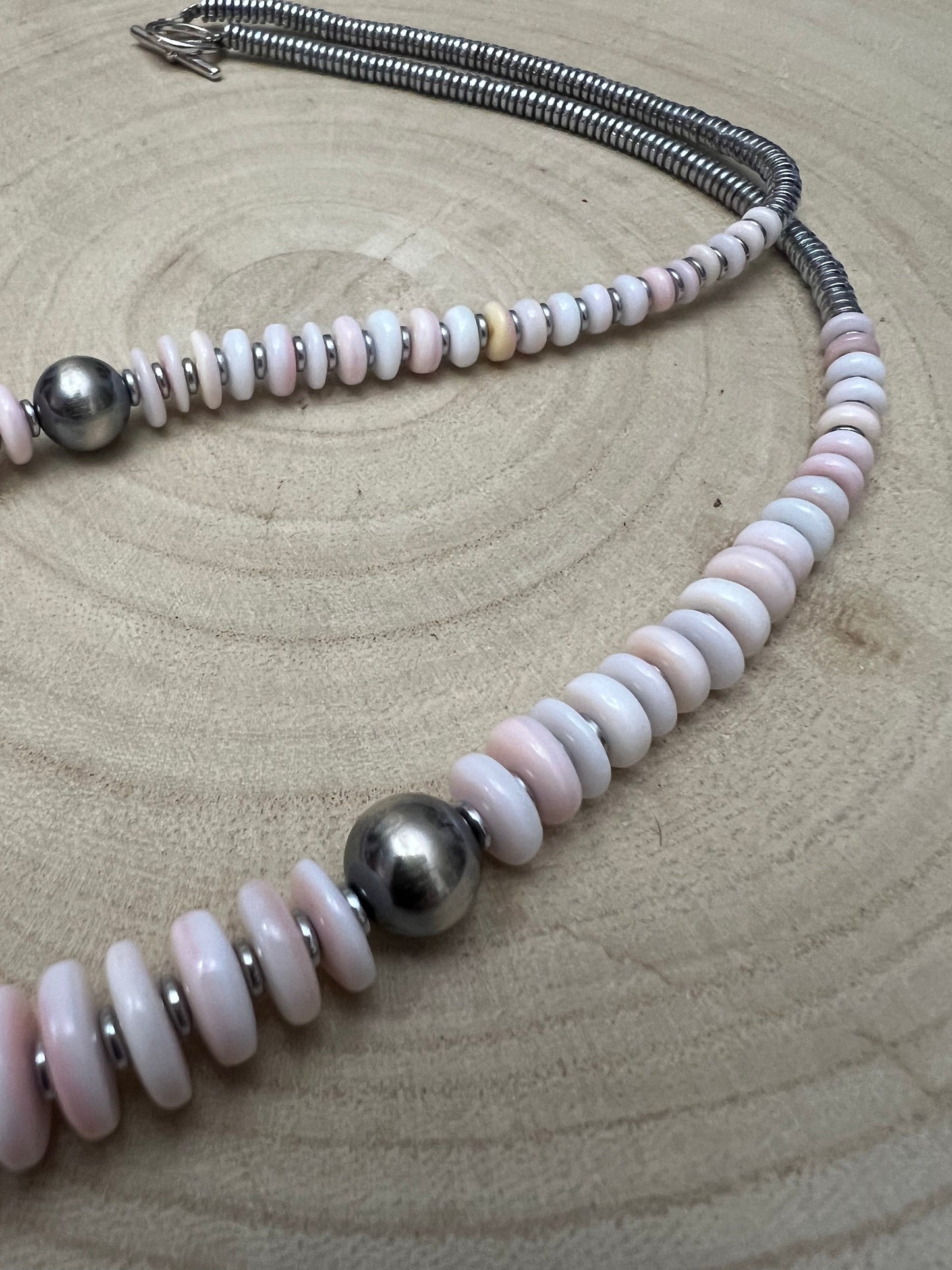Pink Conch Graduated Necklace - 23 inch