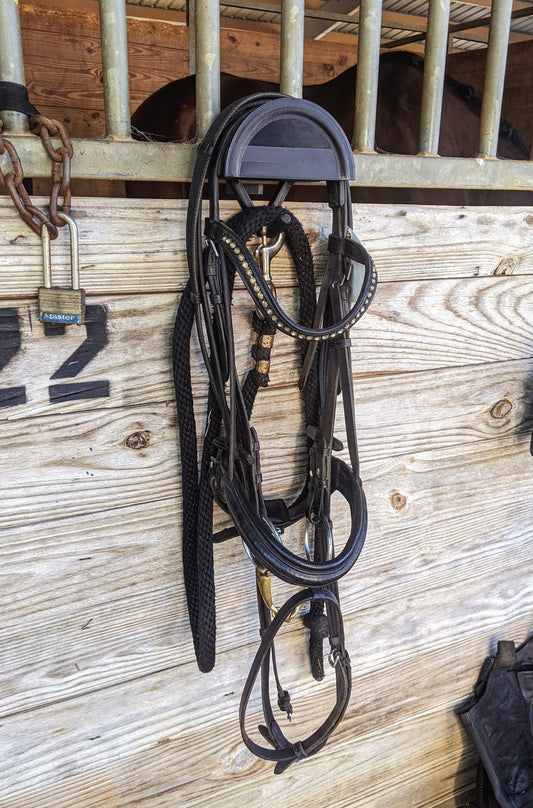 Adjustable Bridle Holder - 1 Color (Blank)