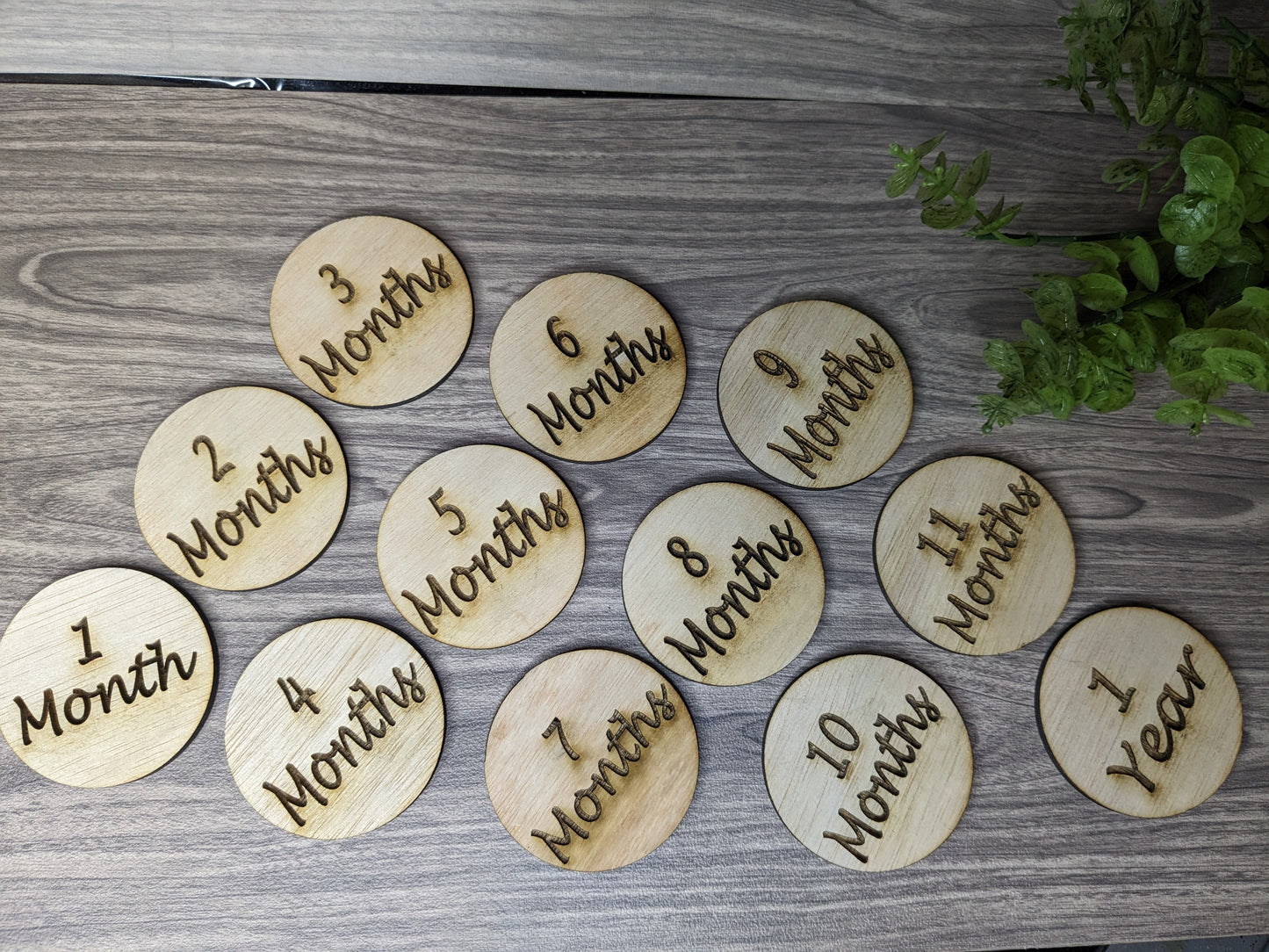 WOODEN CIRCLE BABY MILESTONE MARKERS SET OF 12