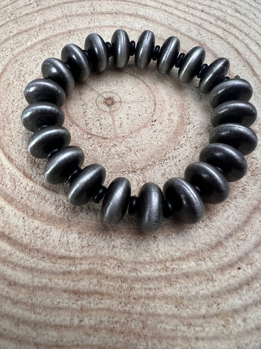 Western Faux Saucer Pearl Stretch Bracelet with Black Stone - 6 1/2 inch