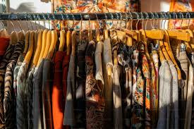 VINTAGE & GENTLY USED