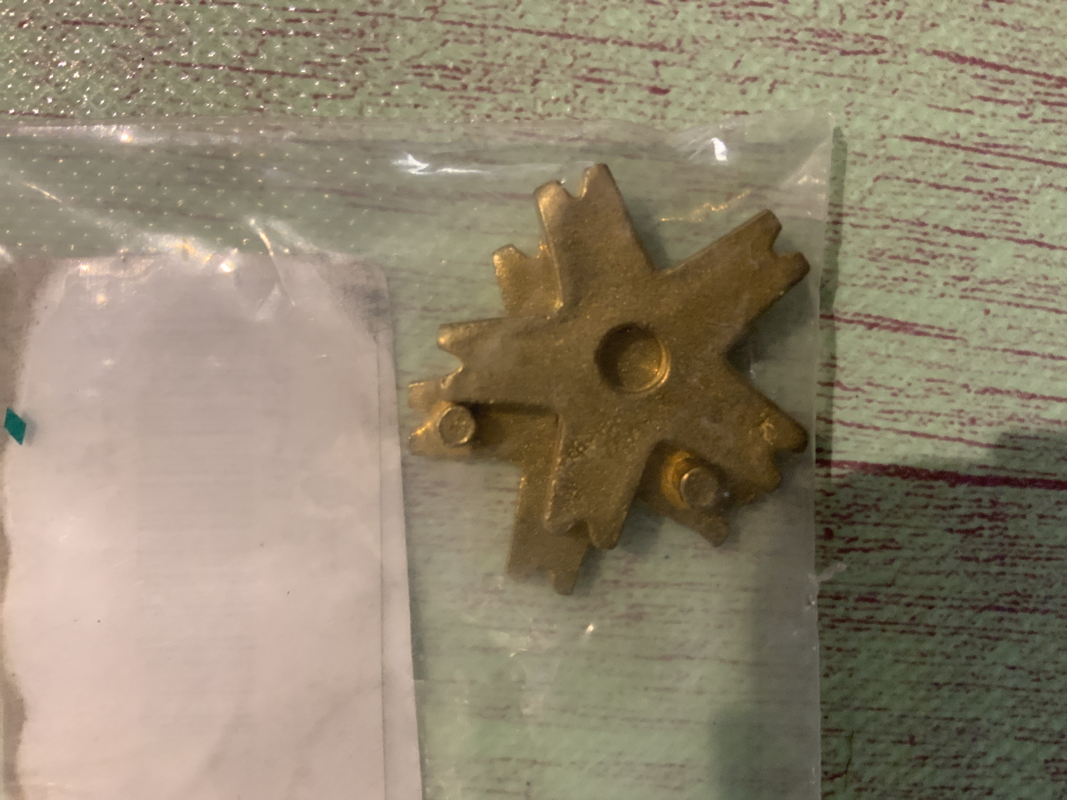 Locking super grip rowel