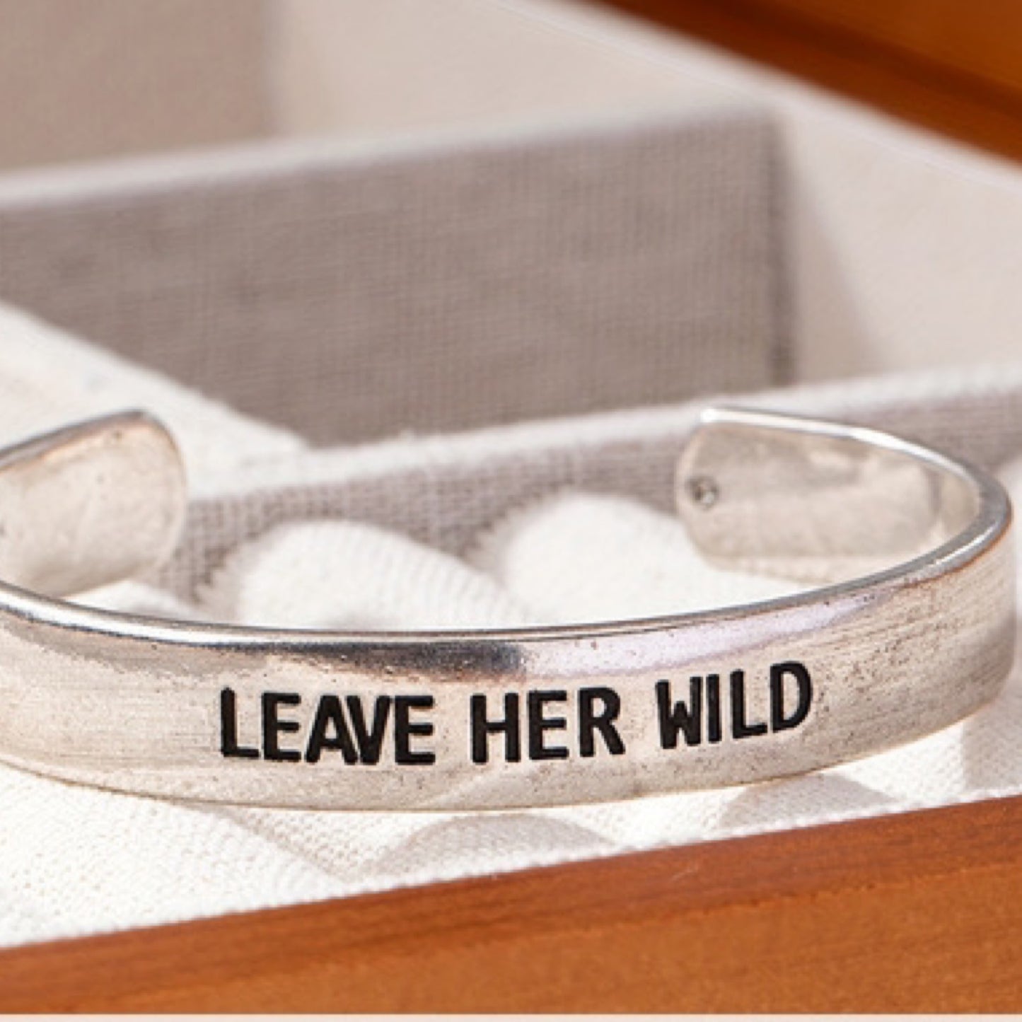 LEAVE HER WILD BRACELET