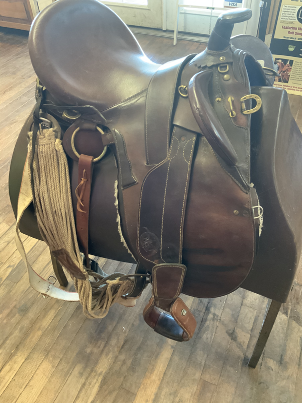 17 IN USED AUSTRALIAN STOCK SADDLE  T3678-2