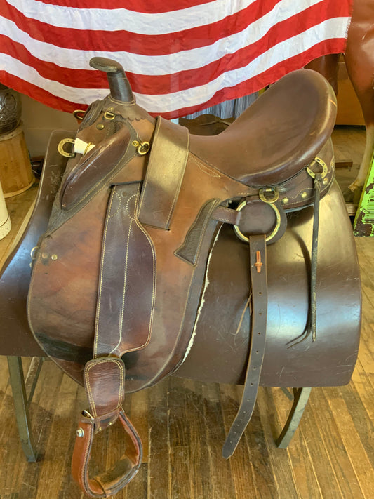 17 IN USED AUSTRALIAN STOCK SADDLE  T3678-2